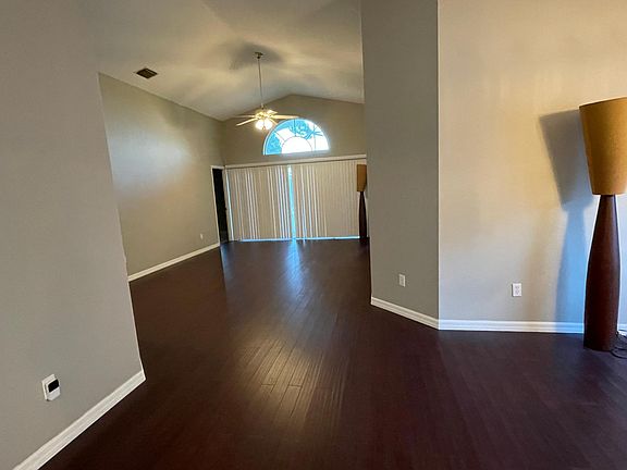 4th image of 3942 Villas Green Cir