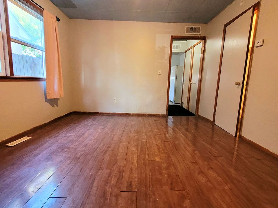 1st image of 219 4th Ave S APT 2