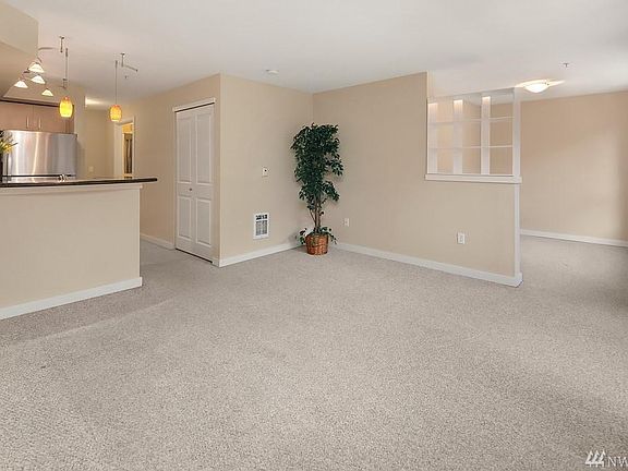 3rd image of 108 5th Ave S Unit 512