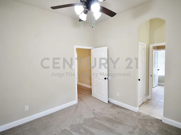 505 Clemson Ln — Photo 27