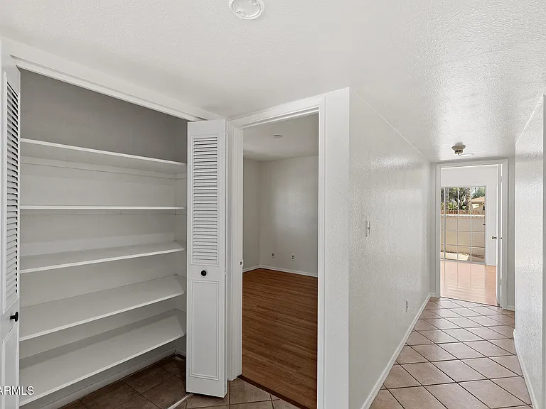 4503 W Bryce Ln — Photo 36