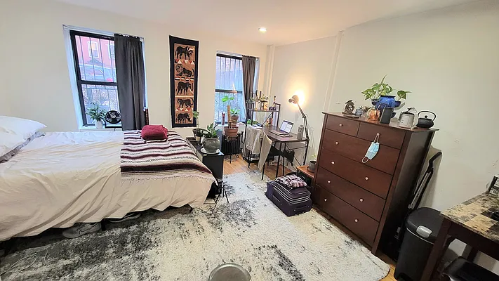 Rented by New York Dwellings LLC | media 12