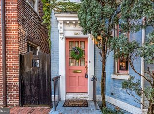 1061 Thomas Jefferson St NW, Washington, DC 20007