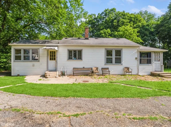 26585 W Stonegate Dr, Antioch, IL 60002