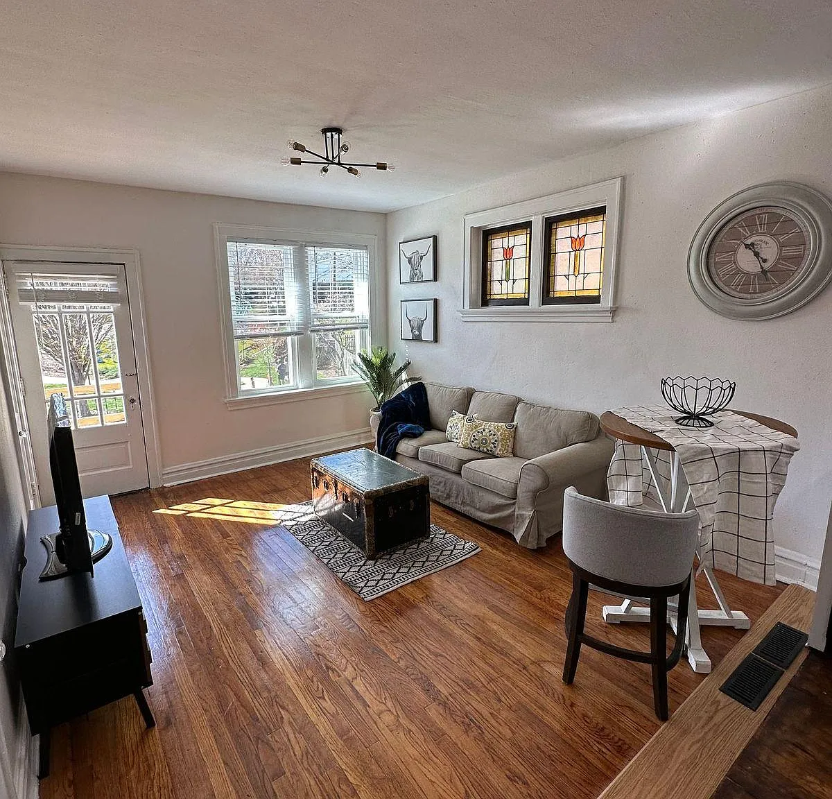 1 bed, 950 sqft, $1,400 — Photo 3