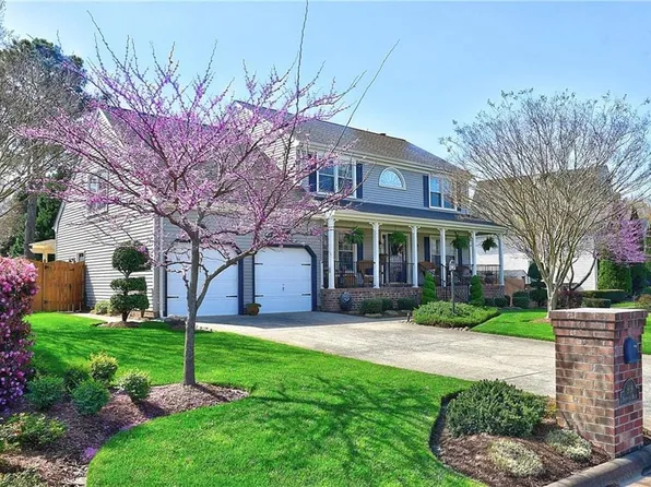 909 Northwood Dr, Chesapeake, VA 23322