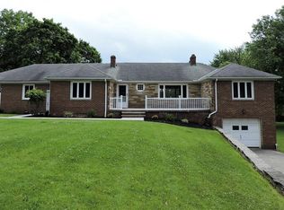 368 E Pleasant Valley Rd, Seven Hills, OH 44131