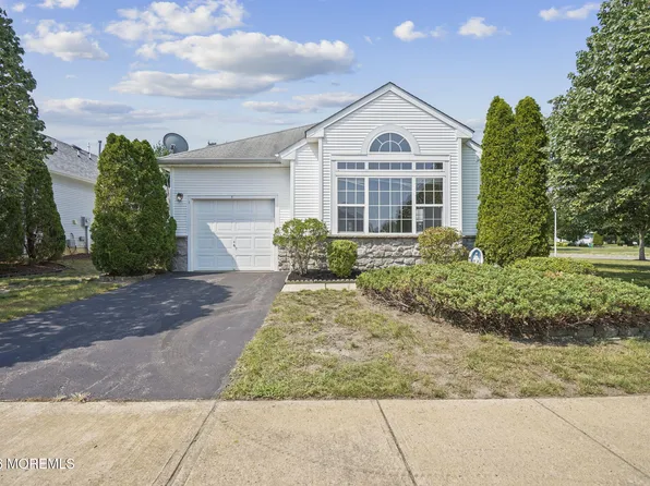 1 Rochford Drive, Manchester, NJ 08759