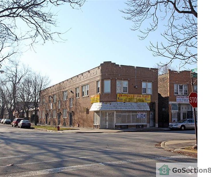 2nd image of 6904 S Artesian Ave