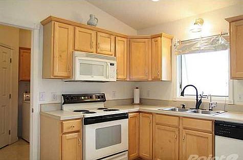 4th image of 3359 Crater Lake Ave APT 5