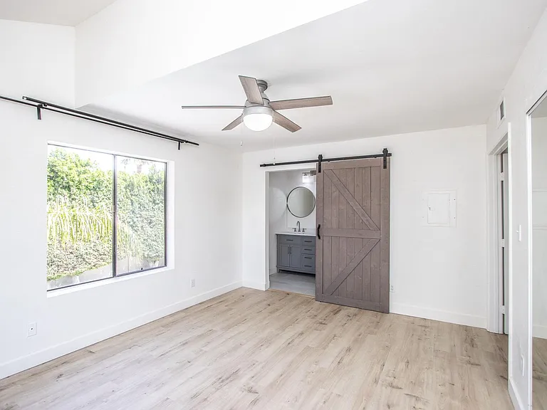 3102 E Clarendon Ave #207 — Photo 19