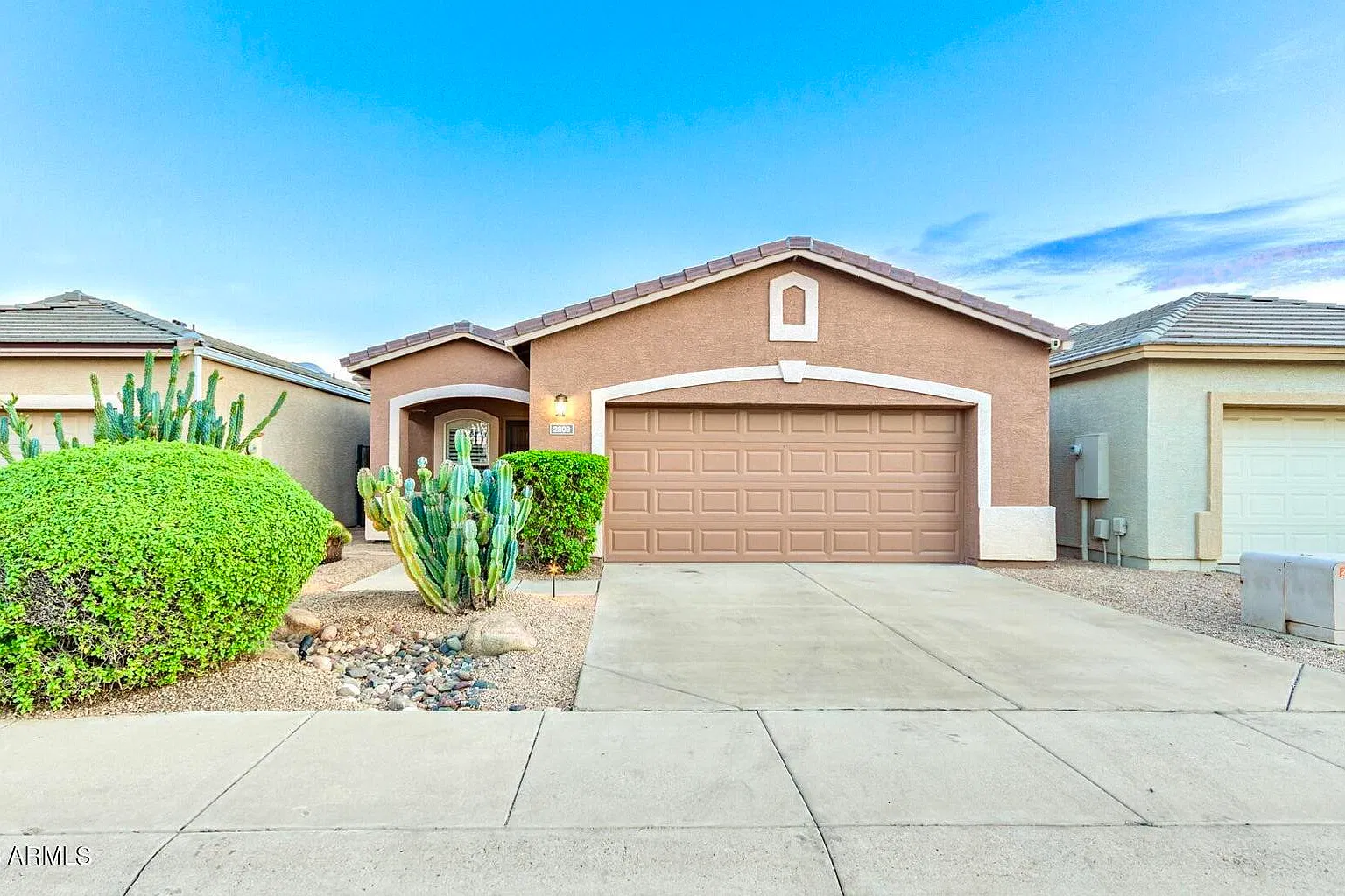 2 bed, 1240 sqft, $1,925 — Photo 1