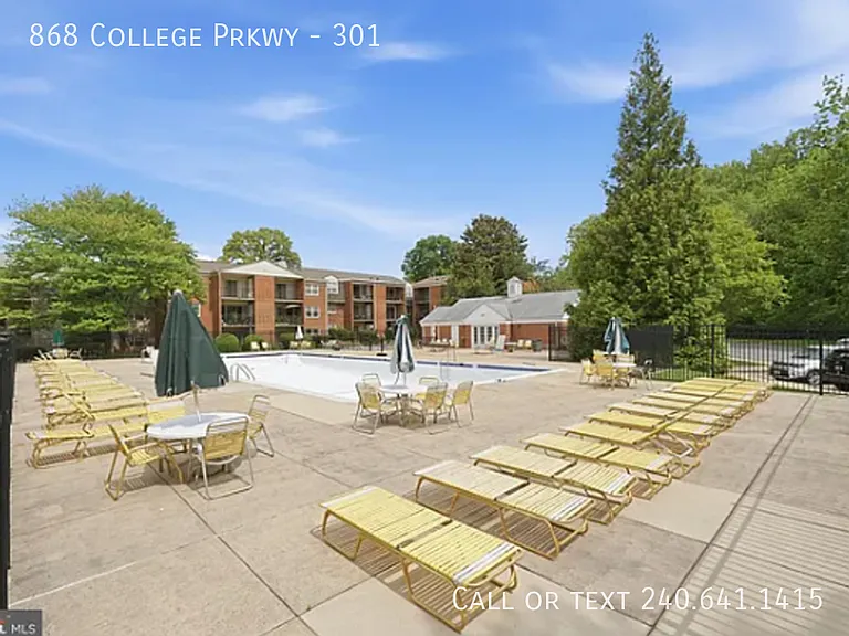 868 College Pkwy #301 — Photo 2