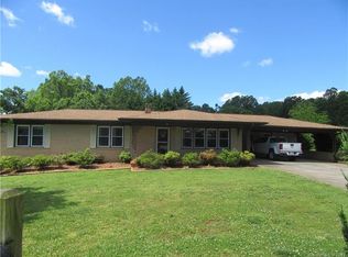 2636 Farmland Acres Rd, Morganton, NC 28655