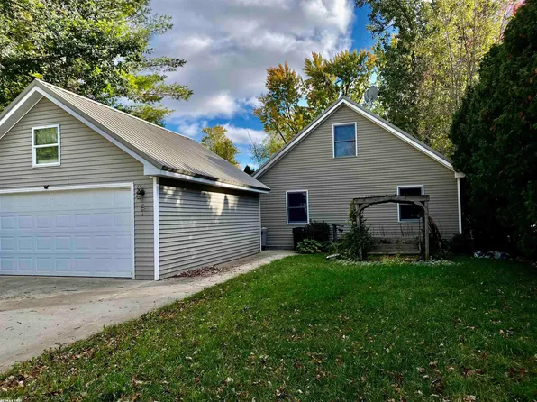 725 Kathy Ct, Beaverton, MI 48612