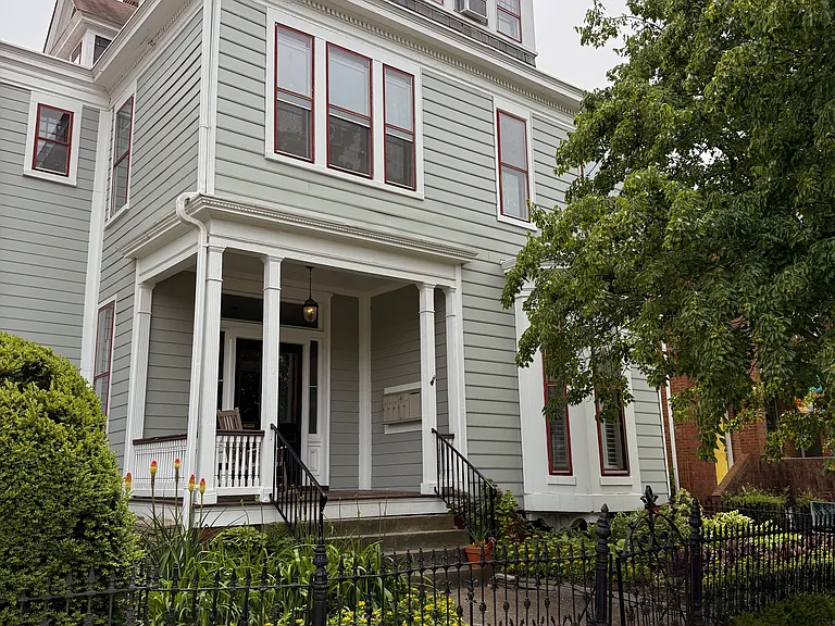 303 W Freemason St #5 — Photo 1