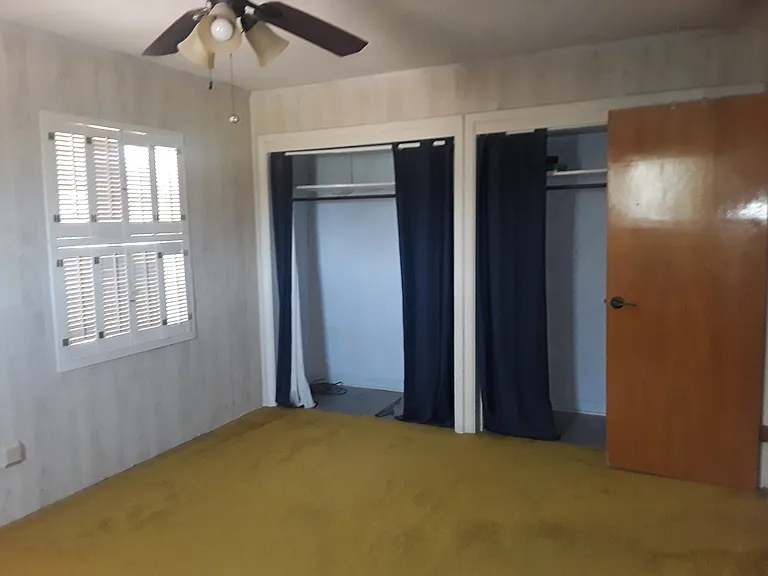 Hallway bedroom 1