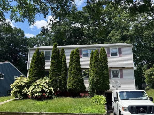 70 Highview Ln #1, New Haven, CT 06513