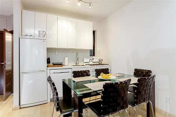 Rented by Corcoran | media 8