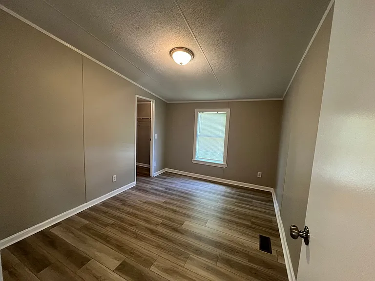 6803 Waters Ave — Photo 21
