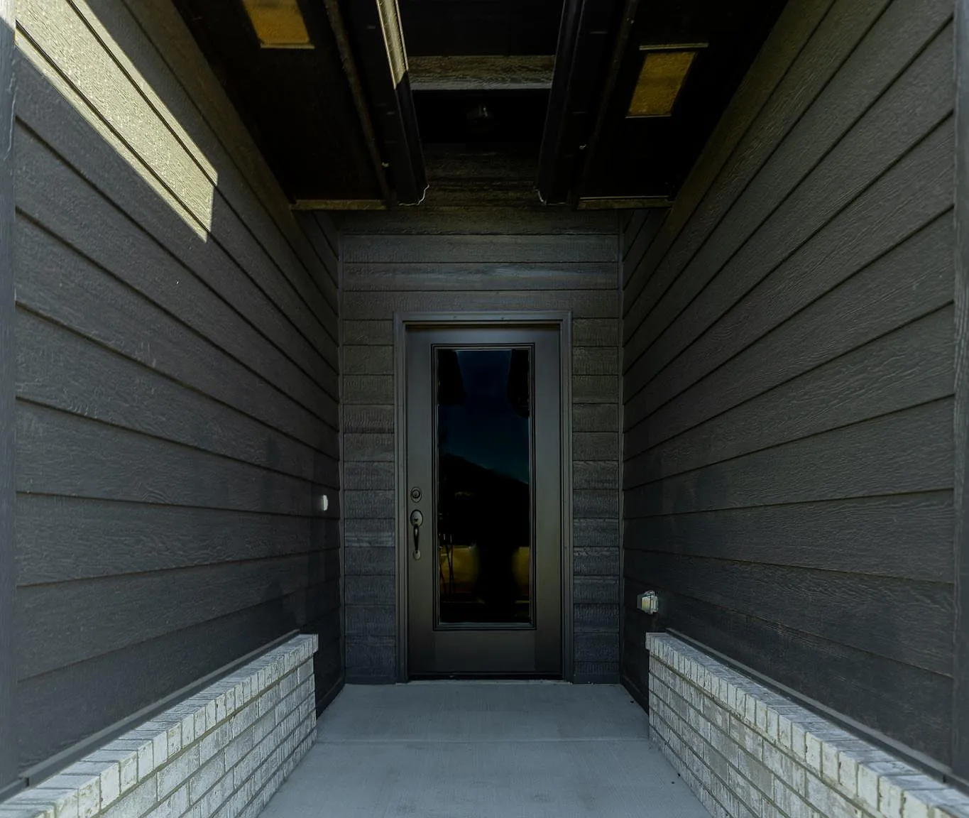 3 bed, 1295 sqft, $2,200 — Photo 3