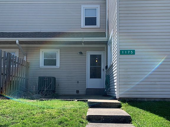 2nd image of 1175 Village Ln