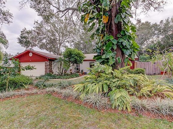 2nd image of 2860 Rustic Oaks Dr