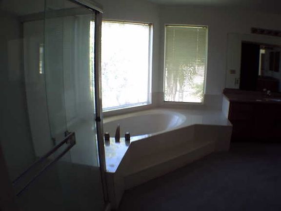 5th image of 1420 E Amberwood Dr
