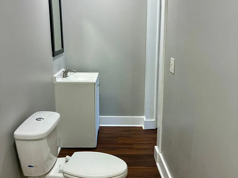 2729 W Market St — Photo 6