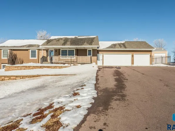 46978 248th St, Dell Rapids, SD 57022
