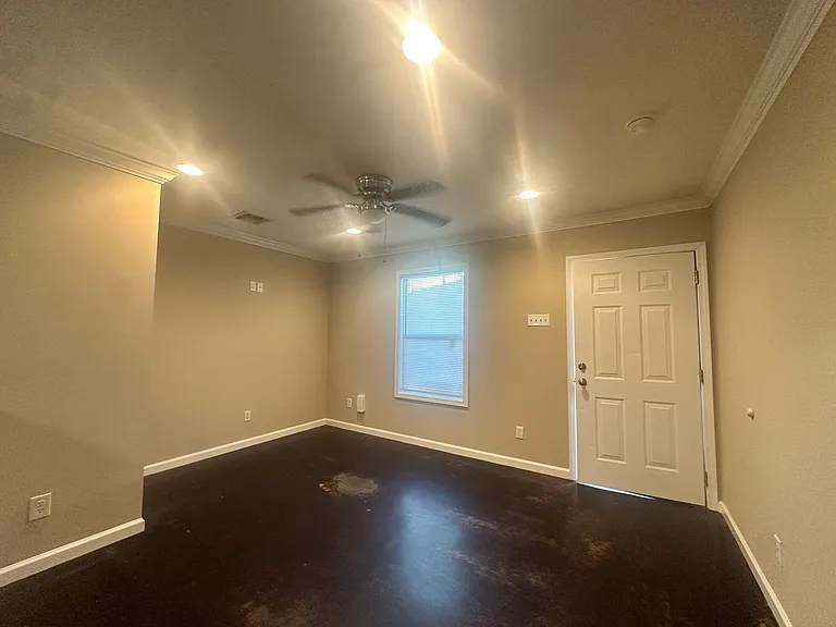 2129 Cline St — Photo 12