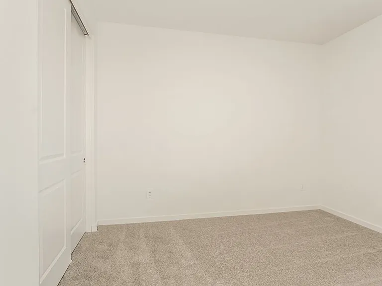 24404 W Grove St — Photo 10
