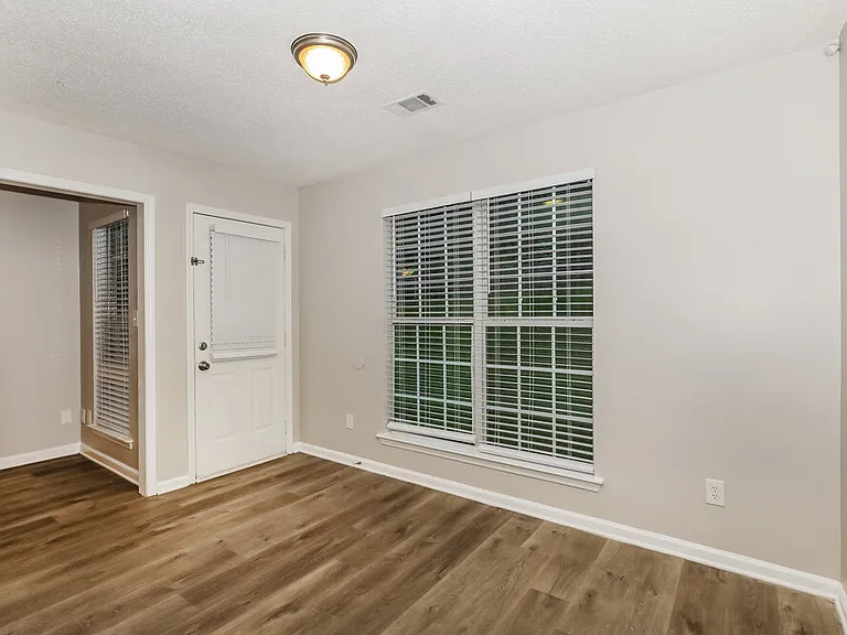 5567 Katherine Village Dr — Photo 6