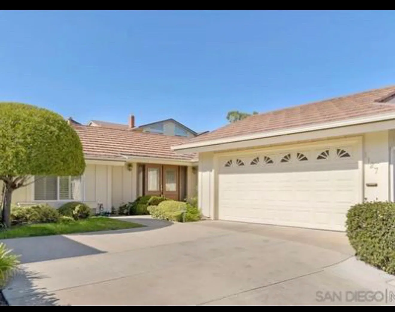2 bed, 1240 sqft, $3,600 — Photo 1