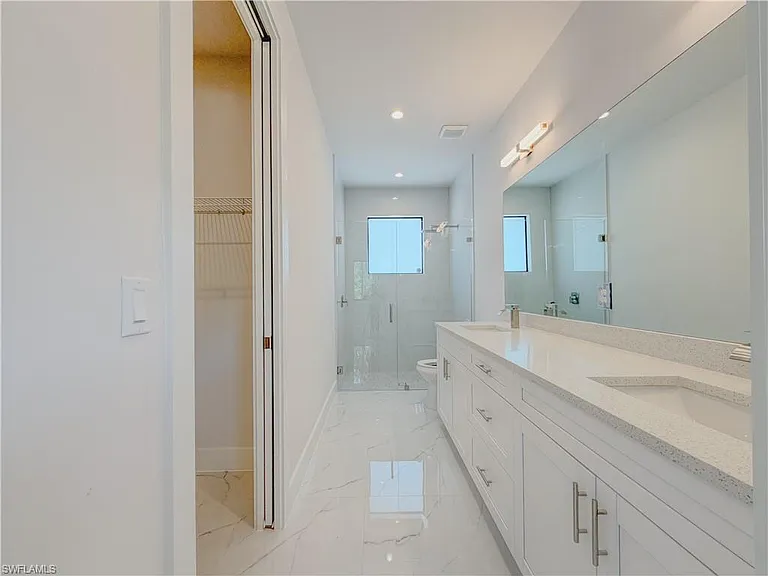4371 47th Ave NE — Photo 16