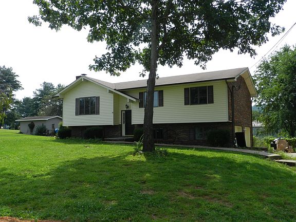 2nd image of 122 Chandler Cir