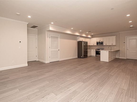 5th image of 776 Fulton St Unit 3H