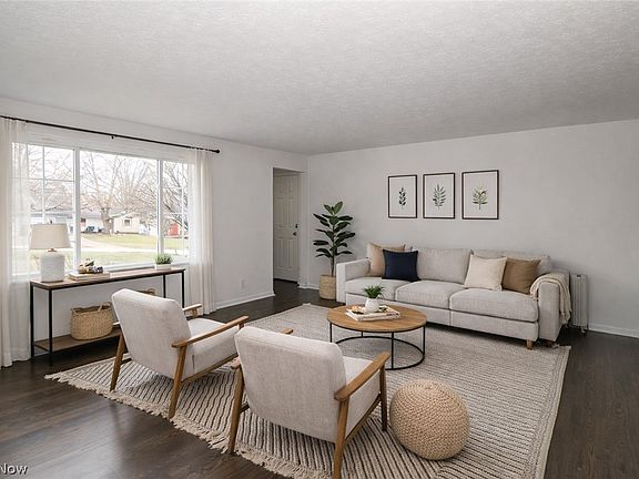 4th image of 2528 N Haven Blvd