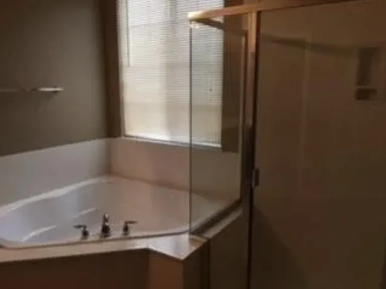 376 Noble Dr — Photo 8