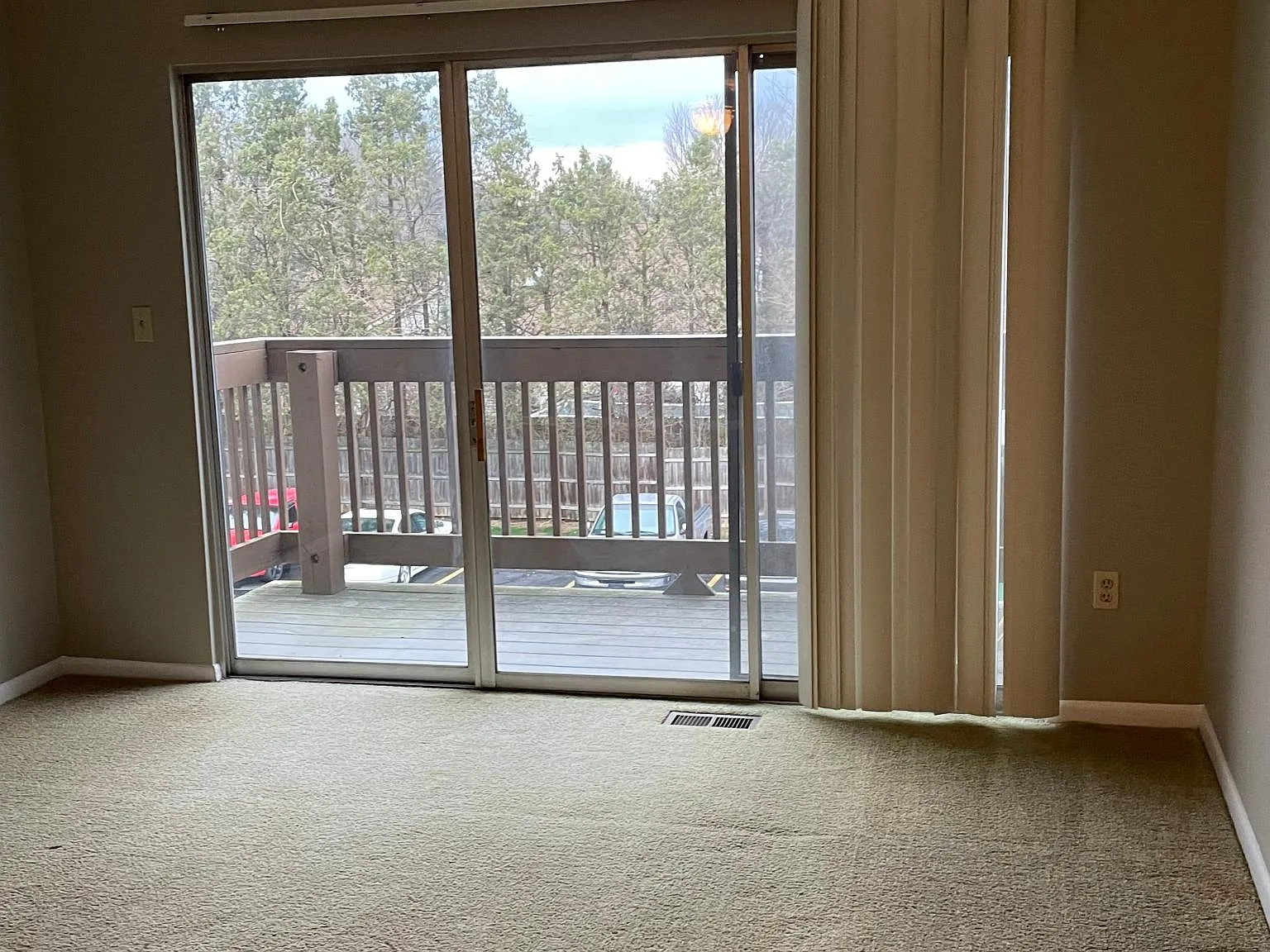 2 bed, 827 sqft, $1,125 — Photo 2