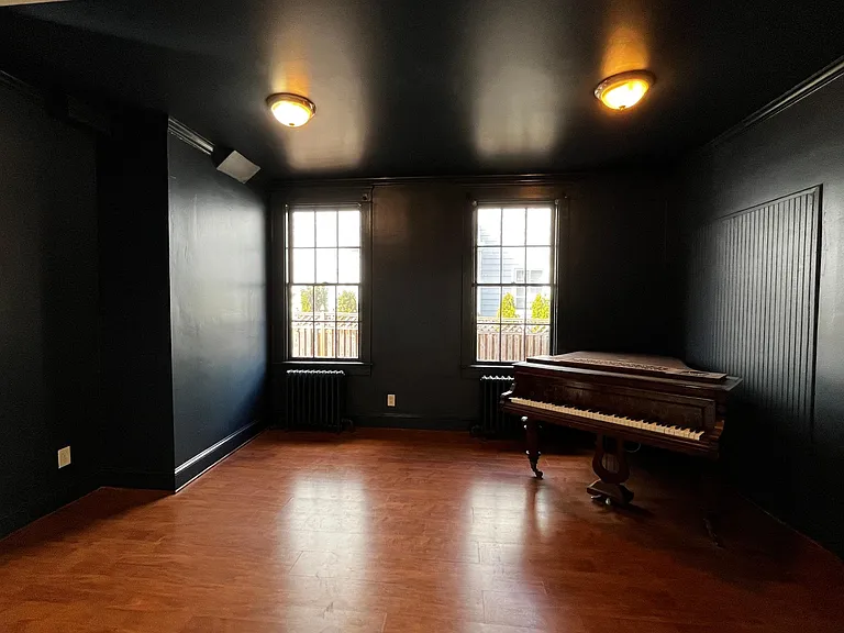 107 Walnut St — Photo 15