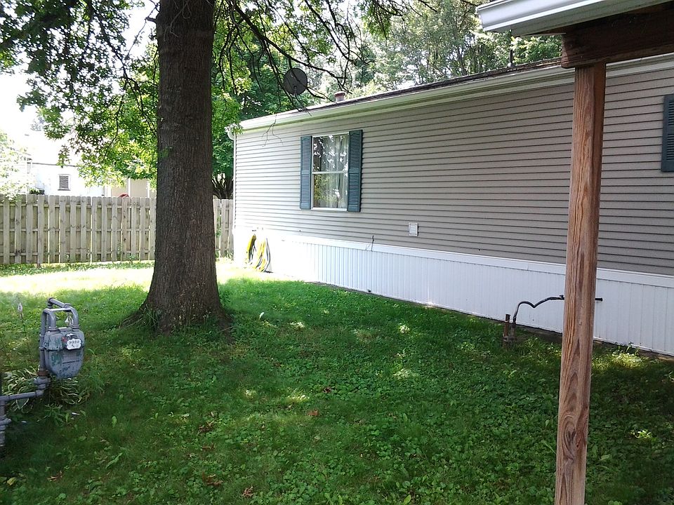 1st image of 53 Oakwood Dr