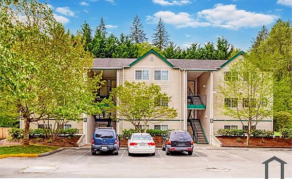 2 bed, 807 sqft, $1,669 — Photo 2