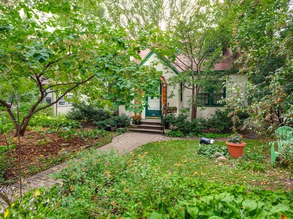 134 Warwick St SE, Minneapolis, MN 55414