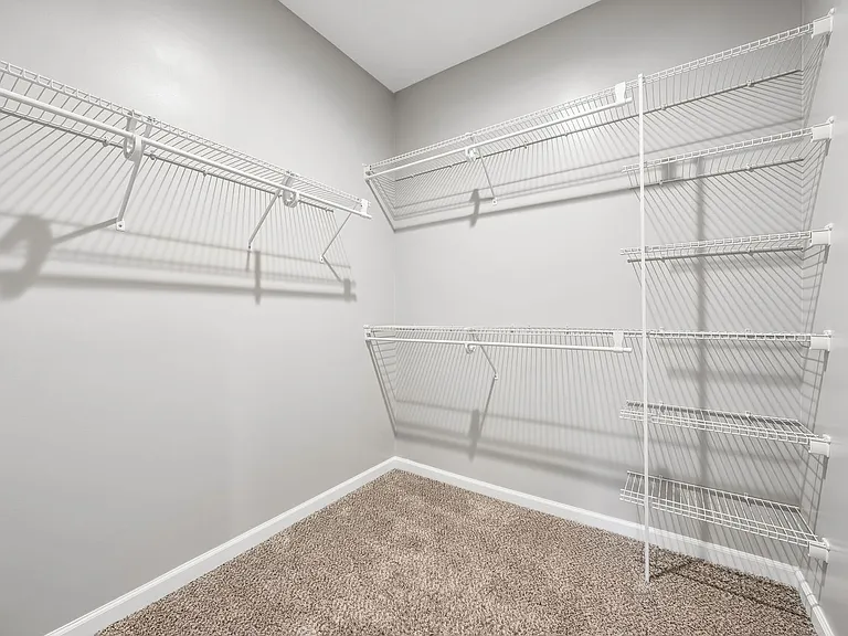 326 Gary Cir — Photo 24