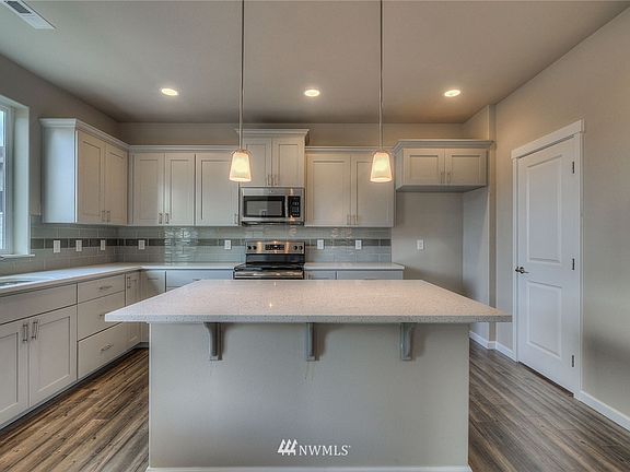 3rd image of 7326 Munn Lake Drive SE #325