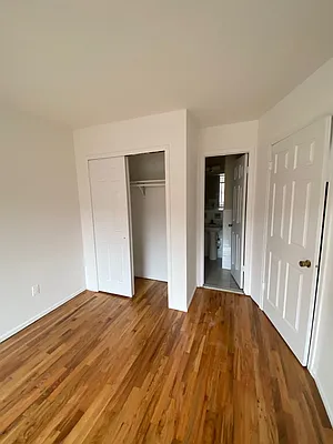 Rented by Bahar Management | media 32