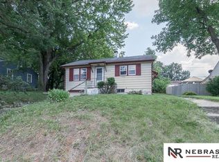 5715 N St, Omaha, NE 68117