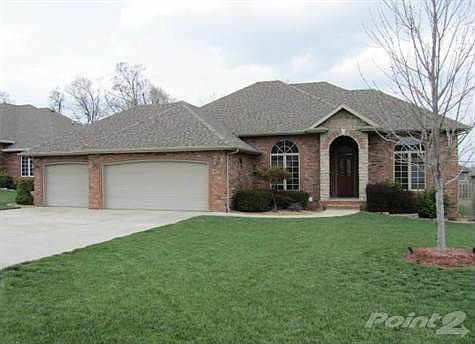 Front view of home.