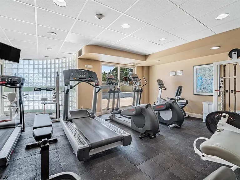 600 W Brigantine Ave #310 — Photo 27